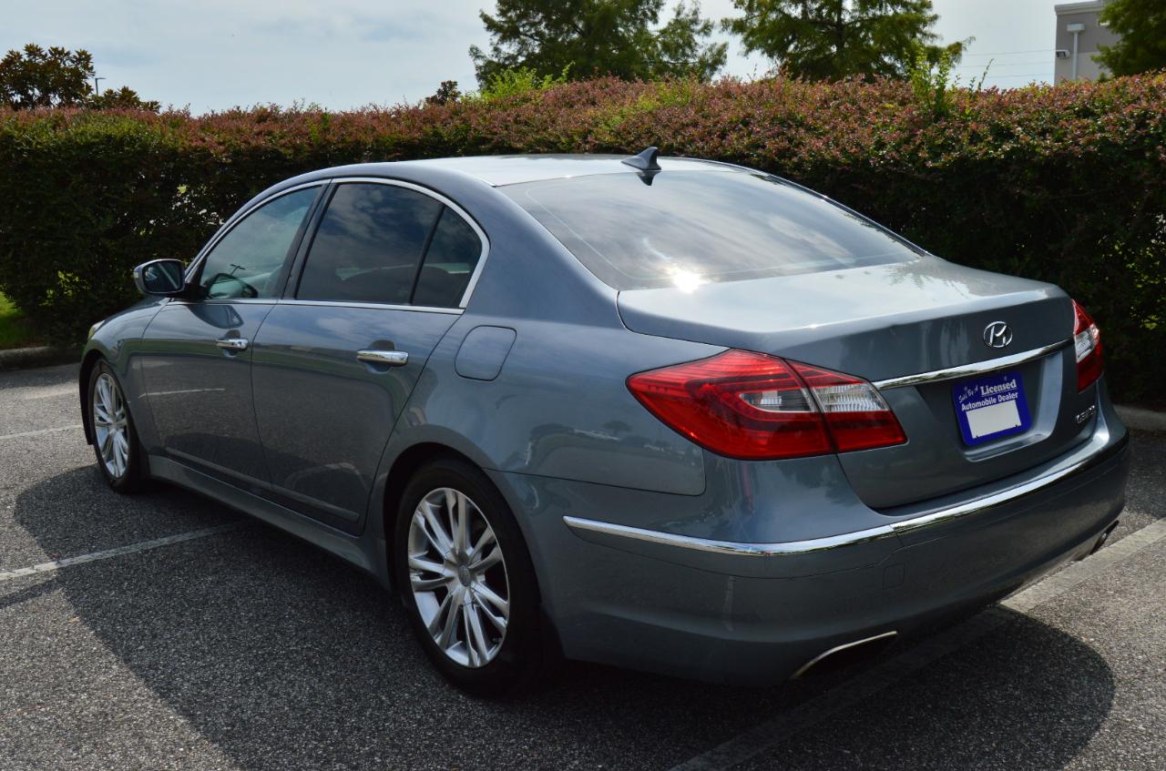 hyundai genesis 2013 KMHGC4DD1DU257236 image hyundai genesis 2013 KMHGC4DD1DU257236 image