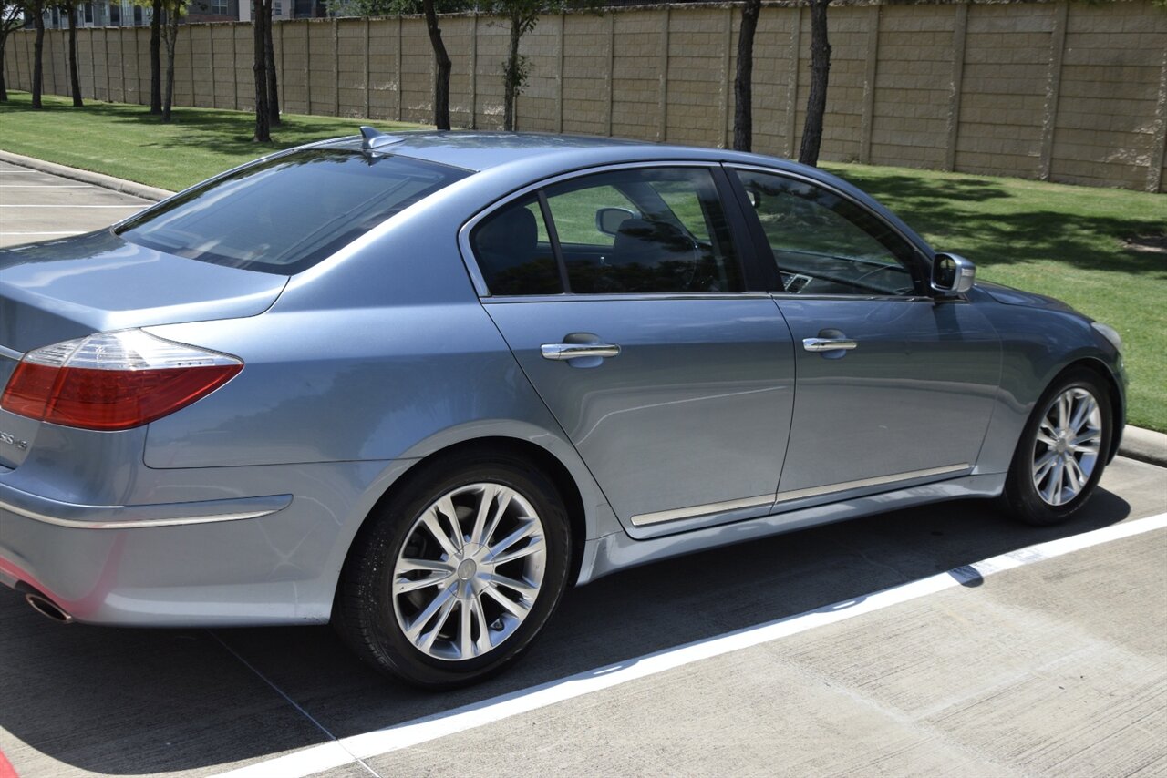 hyundai genesis 2010 KMHGC4DF9AU094350 image hyundai genesis 2010 KMHGC4DF9AU094350 image