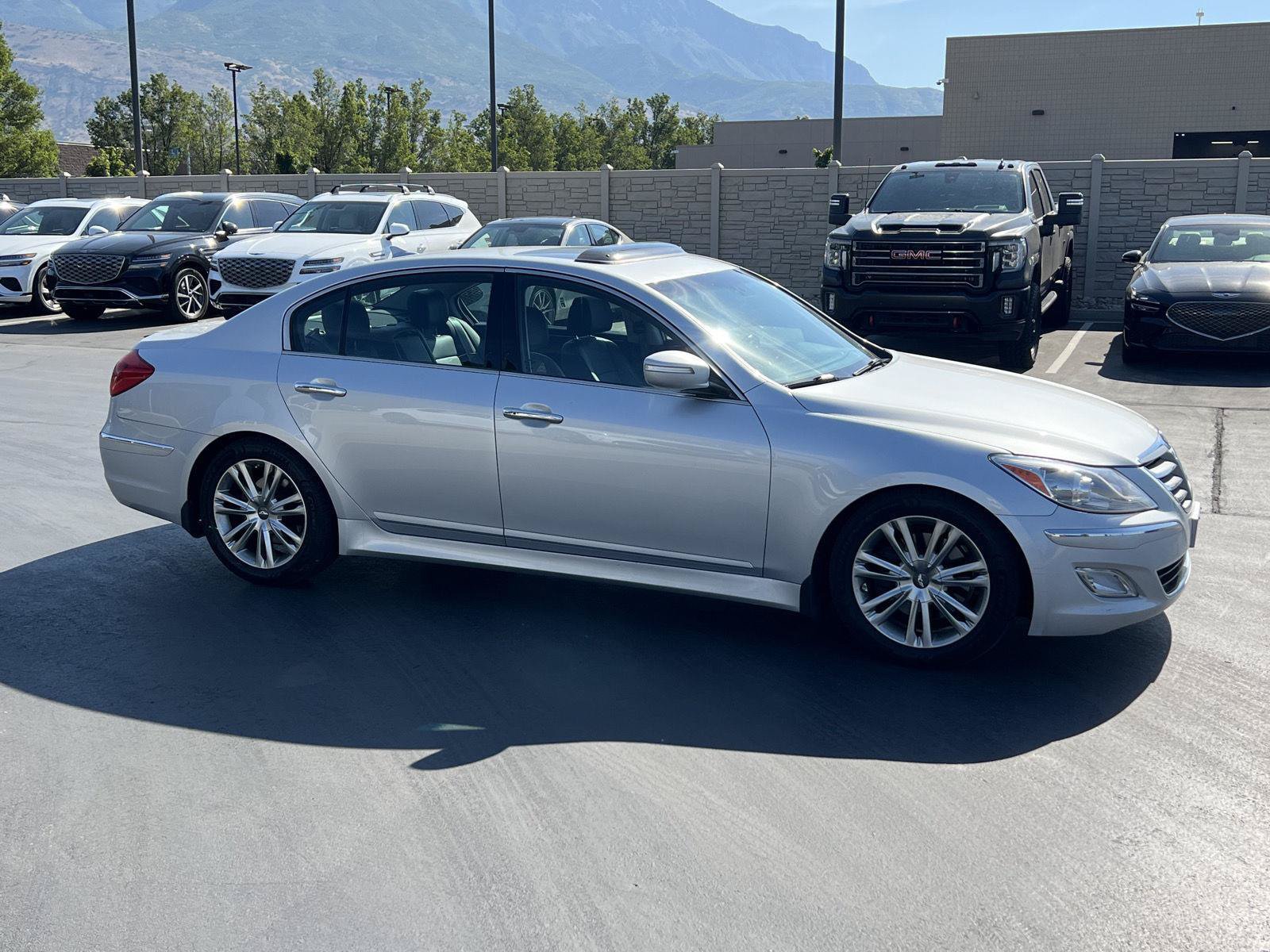 hyundai genesis 2014 KMHGC4DD0EU265829 image hyundai genesis 2014 KMHGC4DD0EU265829 image