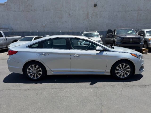 hyundai sonata 2016 5NPE34AF4GH402995 image hyundai sonata 2016 5NPE34AF4GH402995 image