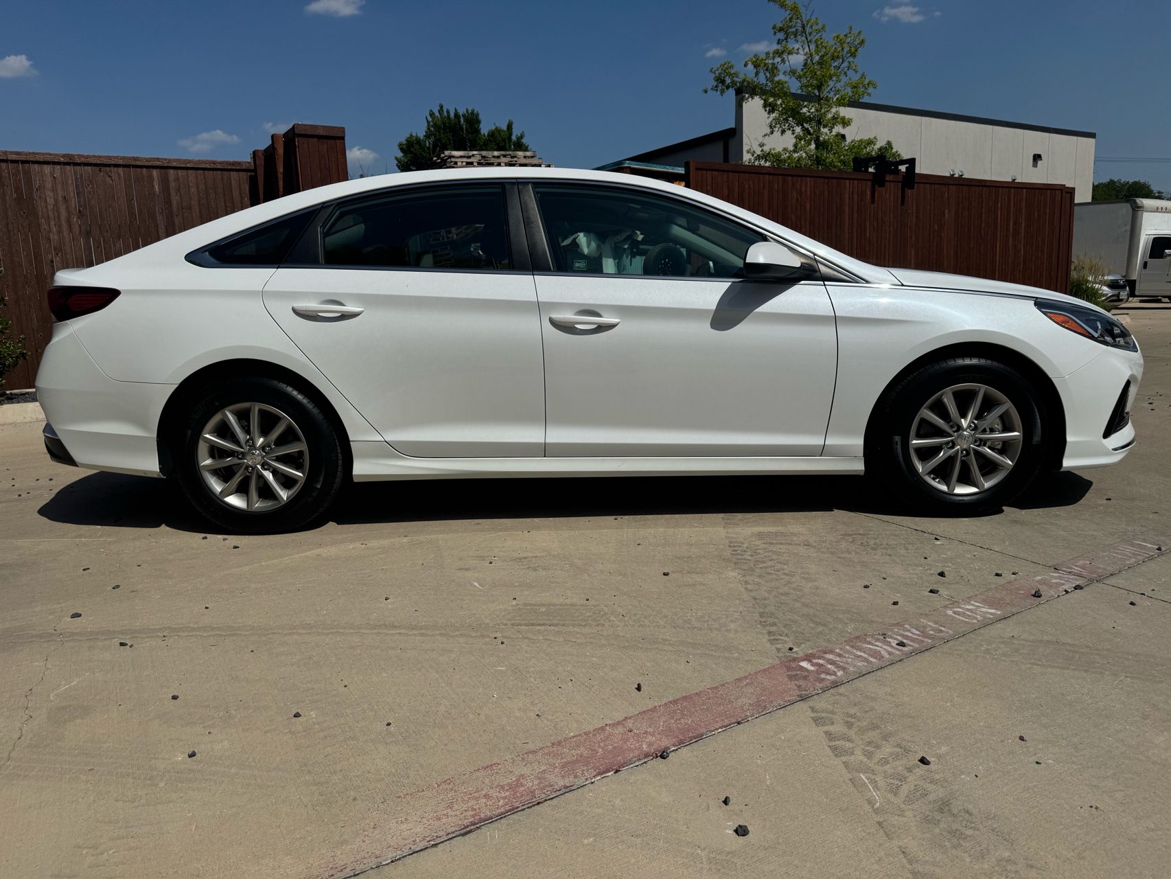 hyundai sonata 2019 5NPE24AA4KH802524 image hyundai sonata 2019 5NPE24AA4KH802524 image