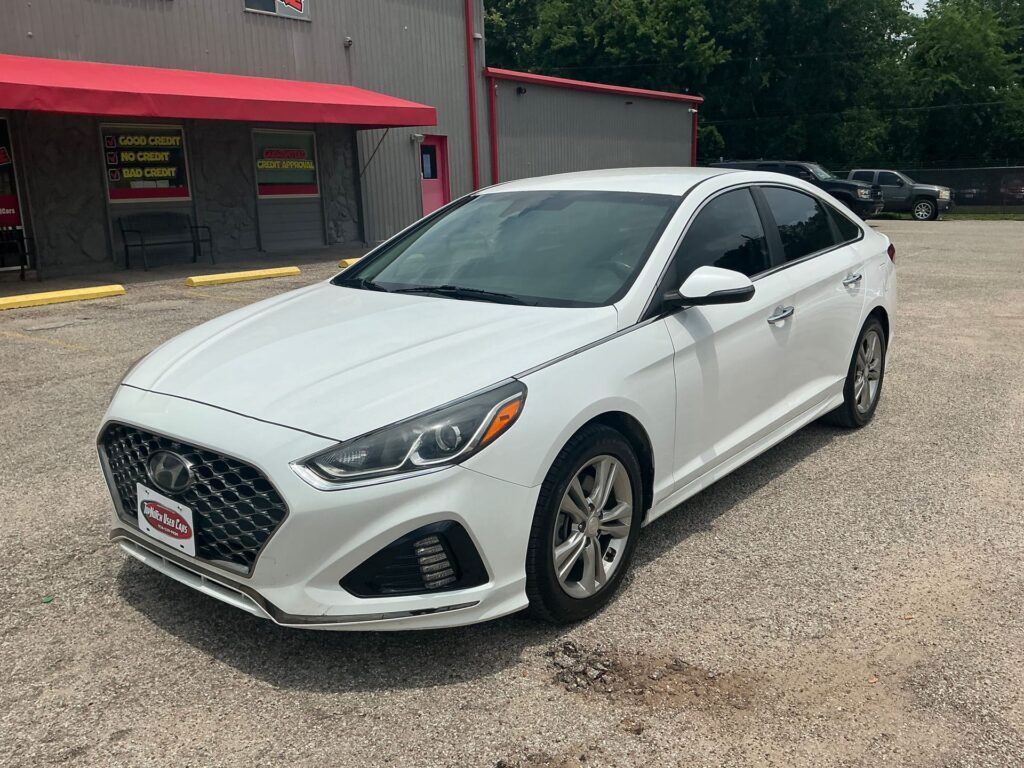hyundai sonata 2019 5NPE34AF4KH788682 image hyundai sonata 2019 5NPE34AF4KH788682 image