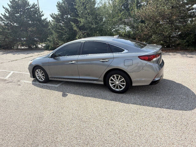 hyundai sonata 2019 5NPE24AF9KH776711 image hyundai sonata 2019 5NPE24AF9KH776711 image