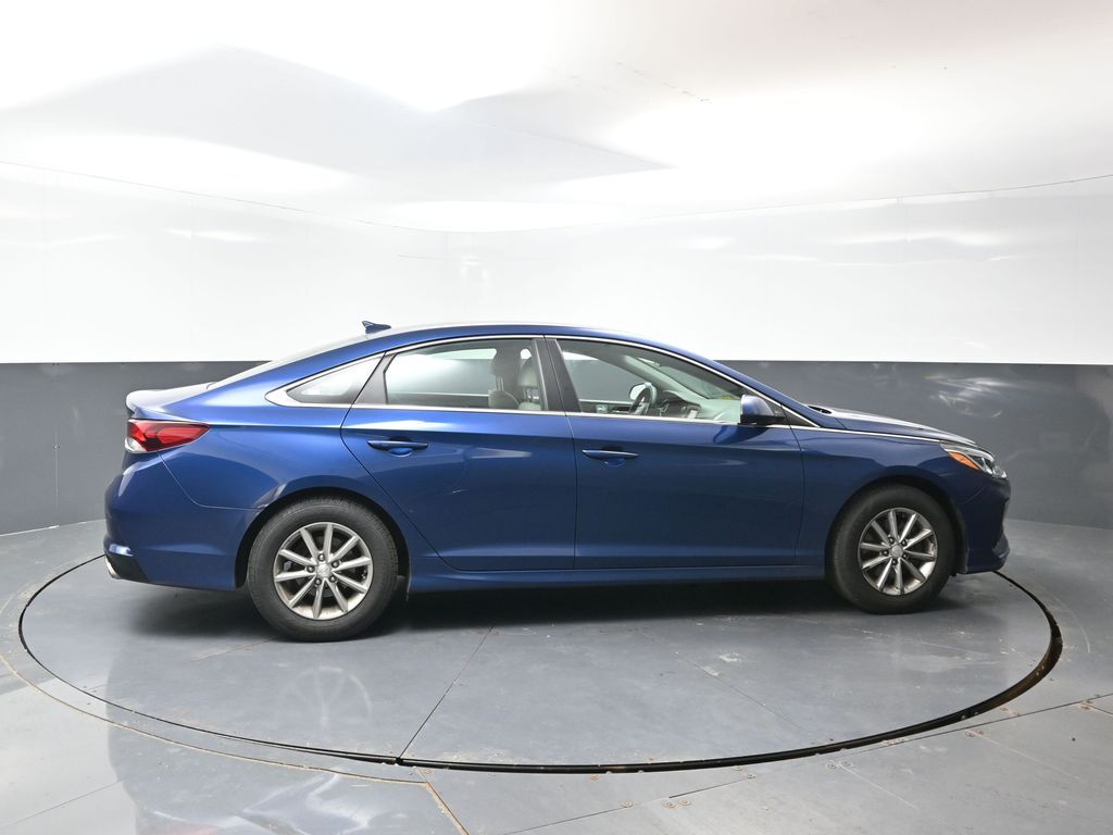 hyundai sonata 2019 5NPE24AF9KH746818 image hyundai sonata 2019 5NPE24AF9KH746818 image
