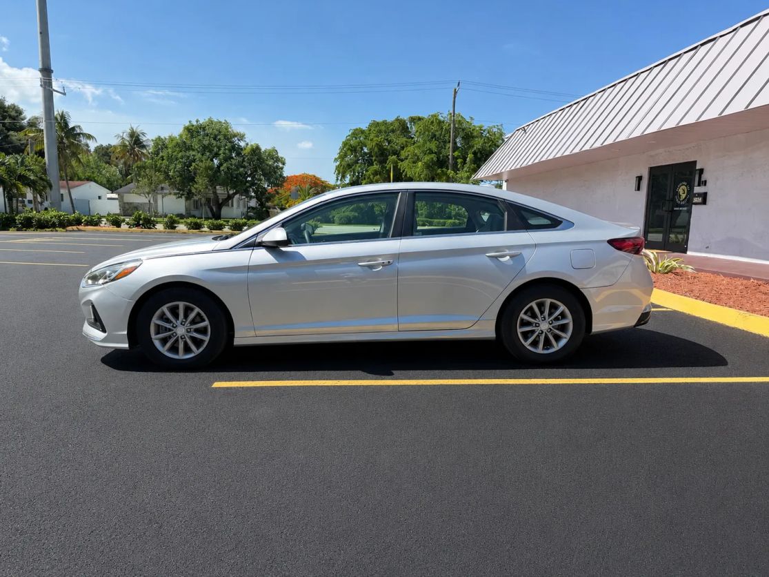 hyundai sonata 2019 5NPE24AF7KH753508 image hyundai sonata 2019 5NPE24AF7KH753508 image