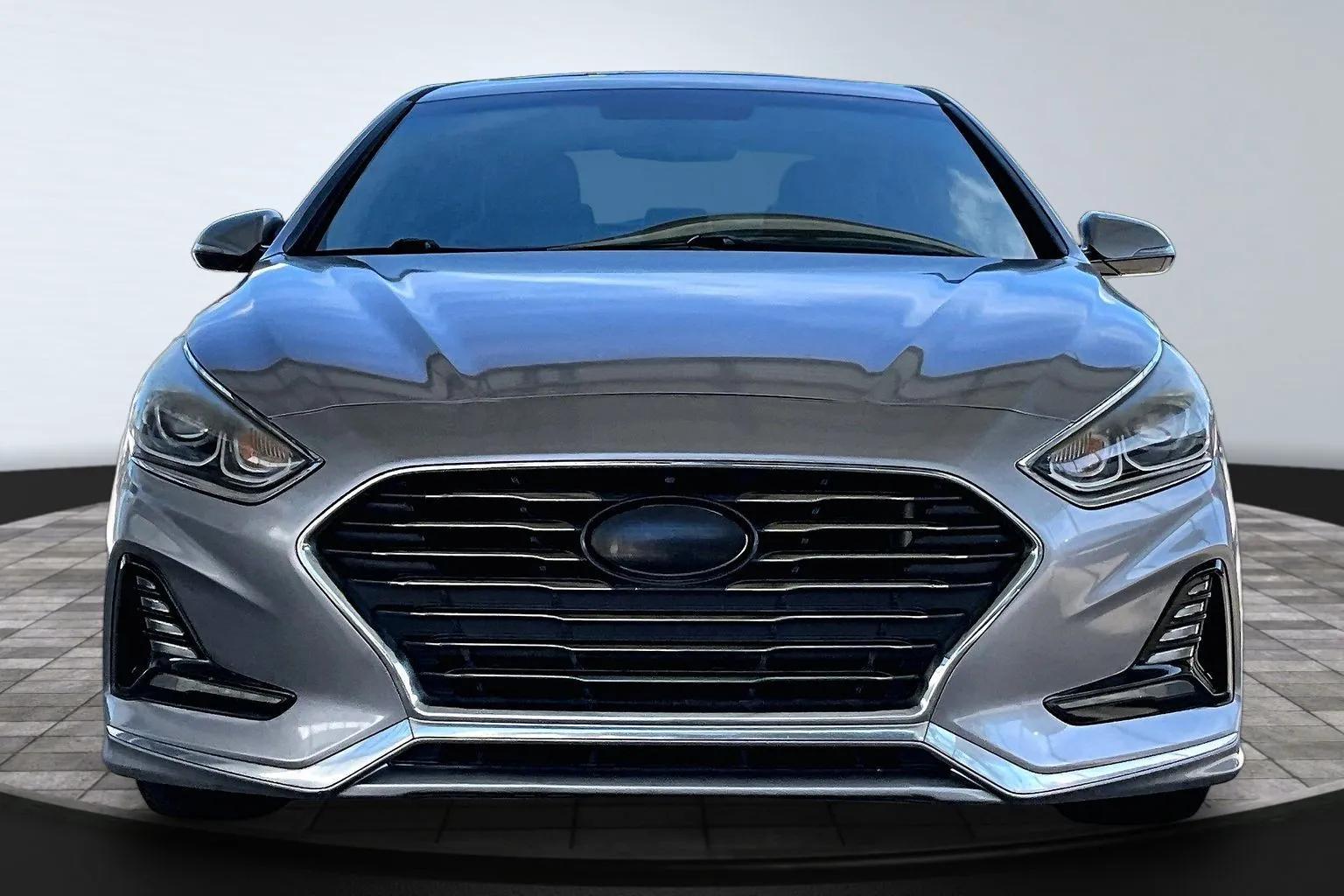 hyundai sonata 2018 5NPE34AF3JH656673 image hyundai sonata 2018 5NPE34AF3JH656673 image