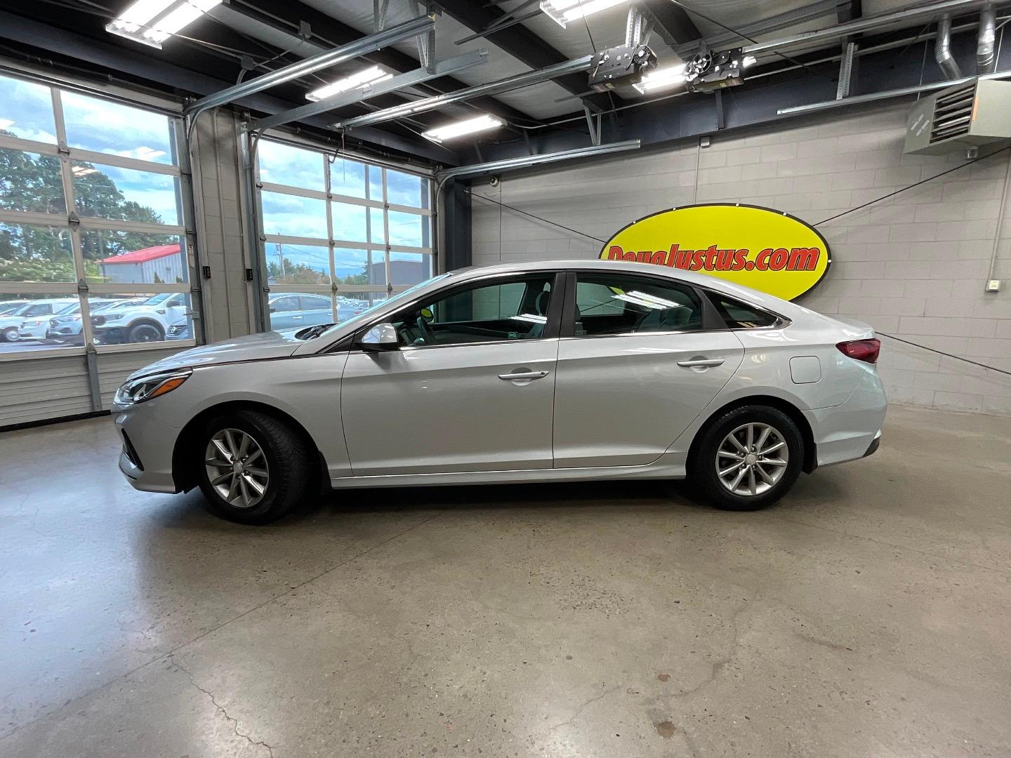 hyundai sonata 2018 5NPE24AF7JH597839 image hyundai sonata 2018 5NPE24AF7JH597839 image