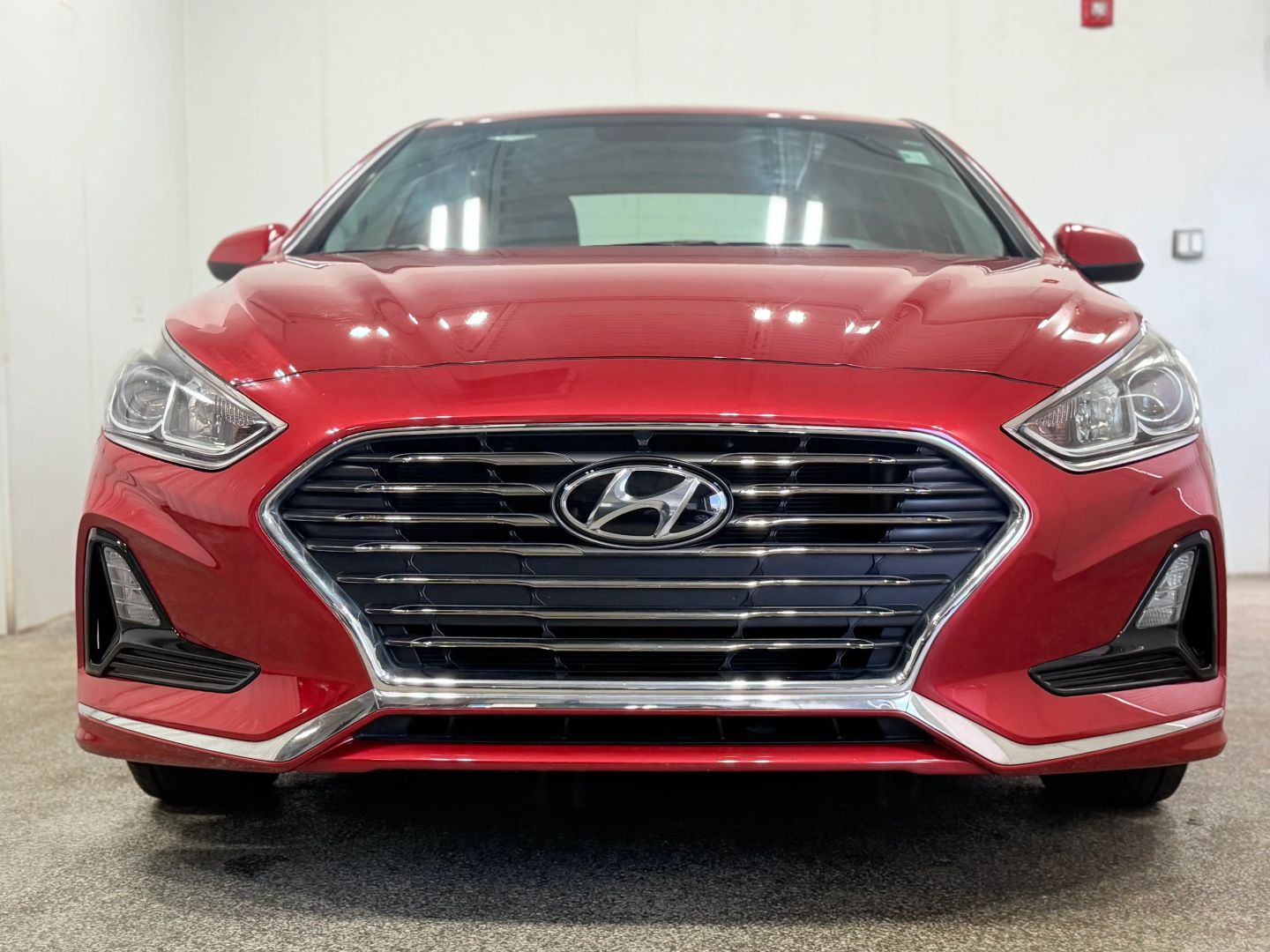 hyundai sonata 2018 5NPE24AF2JH615499 image hyundai sonata 2018 5NPE24AF2JH615499 image