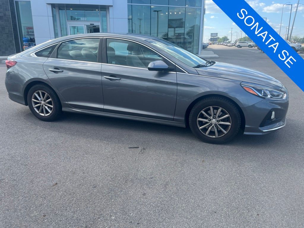 hyundai sonata 2018 5NPE24AF2JH700679 image hyundai sonata 2018 5NPE24AF2JH700679 image