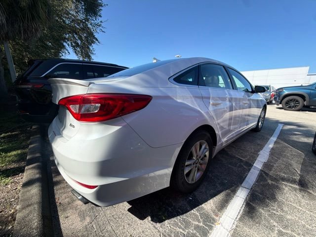 hyundai sonata 2017 5NPE24AAXHH444662 image hyundai sonata 2017 5NPE24AAXHH444662 image