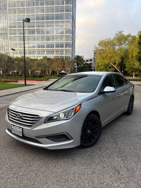 hyundai sonata 2017 5NPE24AF5HH465110 image hyundai sonata 2017 5NPE24AF5HH465110 image