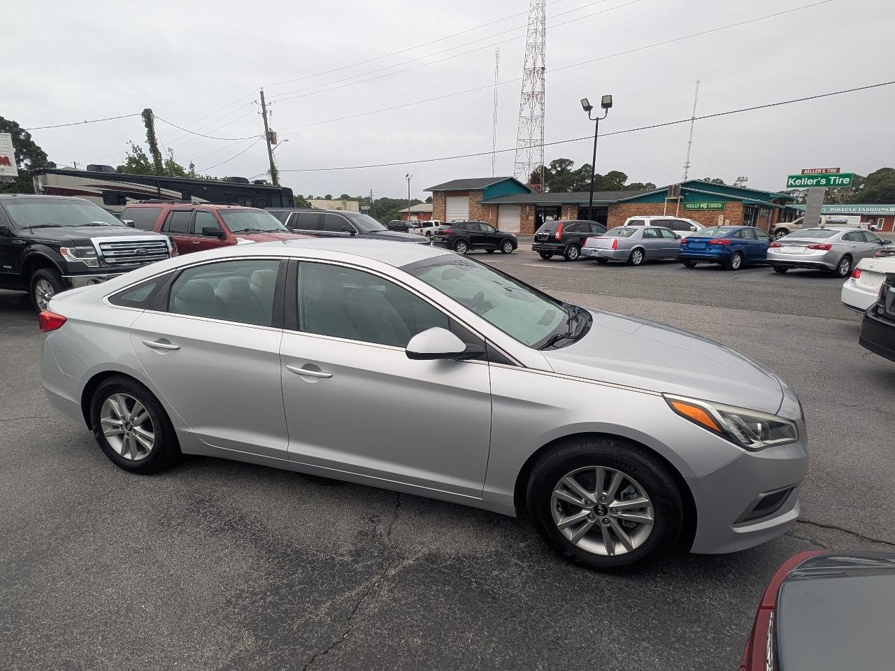 hyundai sonata 2017 5NPE24AFXHH553117 image hyundai sonata 2017 5NPE24AFXHH553117 image