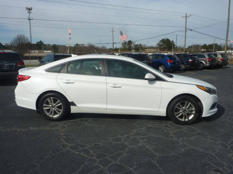 hyundai sonata 2017 5NPE24AFXHH469895 image hyundai sonata 2017 5NPE24AFXHH469895 image