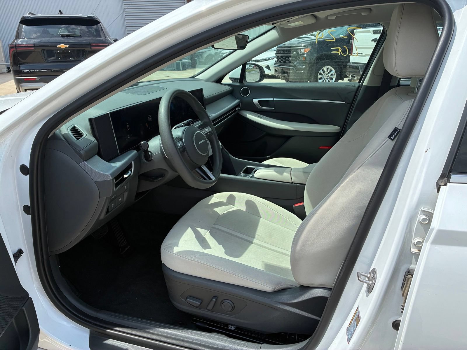 hyundai sonata 2024 KMHL64JA5RA379722 image hyundai sonata 2024 KMHL64JA5RA379722 image
