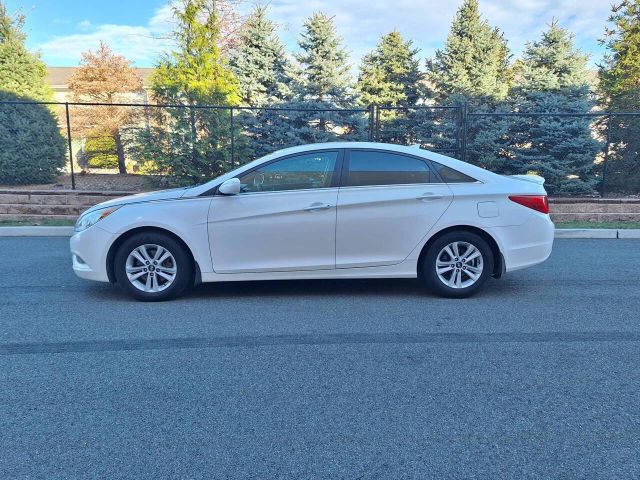 hyundai sonata 2013 5NPEB4AC2DH597404 image hyundai sonata 2013 5NPEB4AC2DH597404 image