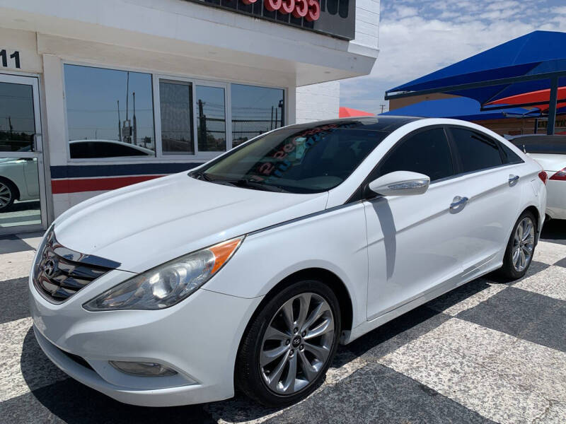 hyundai sonata 2013 5NPEC4ABXDH505749 image hyundai sonata 2013 5NPEC4ABXDH505749 image