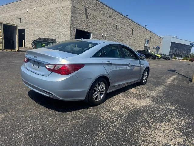 hyundai sonata 2013 5NPEB4AC8DH589923 image hyundai sonata 2013 5NPEB4AC8DH589923 image
