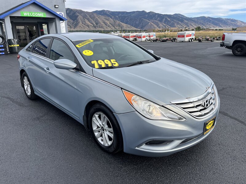 hyundai sonata 2013 5NPEB4AC0DH744108 image hyundai sonata 2013 5NPEB4AC0DH744108 image
