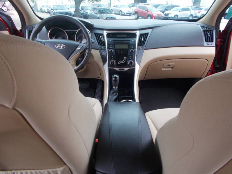hyundai sonata 2013 5NPEB4AC2DH658623 image hyundai sonata 2013 5NPEB4AC2DH658623 image
