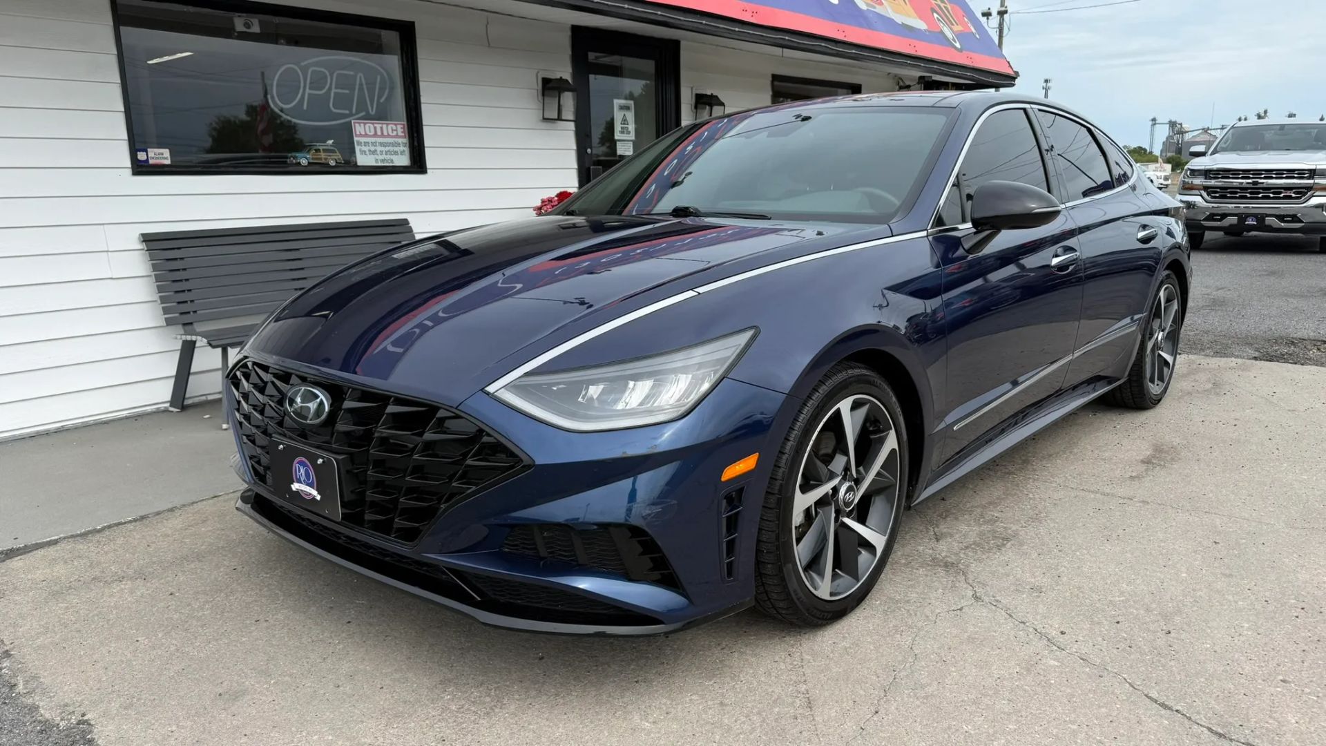 hyundai sonata 2022 5NPEJ4J25NH137908 image