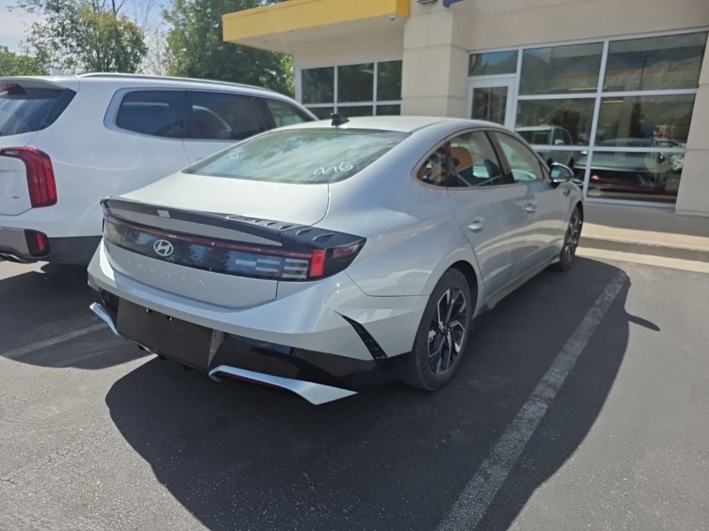 hyundai sonata 2025 KMHL64JA2SA452163 image hyundai sonata 2025 KMHL64JA2SA452163 image