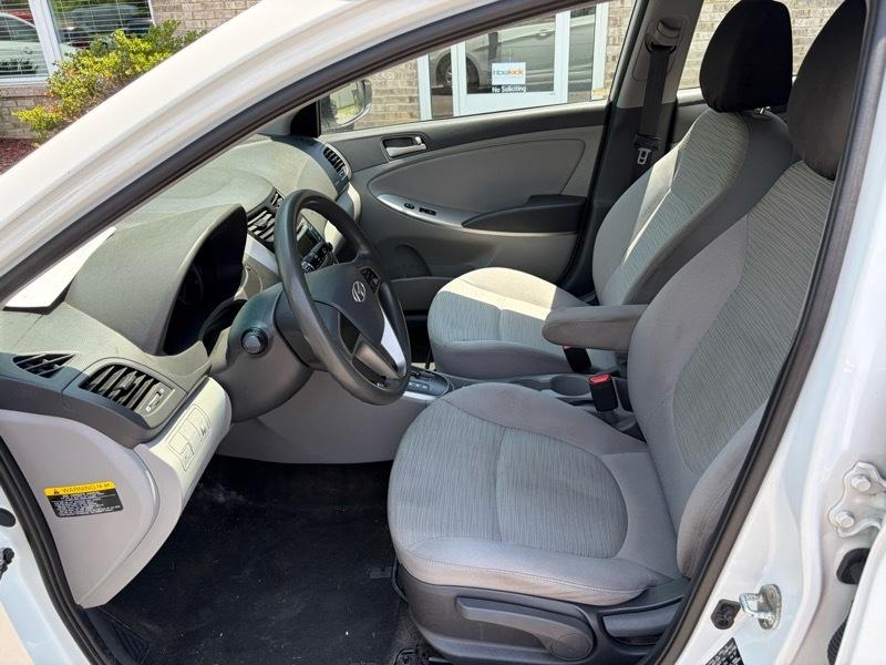 hyundai accent 2017 KMHCT5AE1HU357280 image hyundai accent 2017 KMHCT5AE1HU357280 image