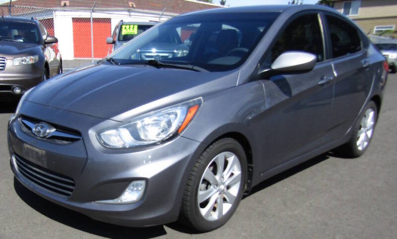hyundai accent 2013 KMHCU4AE1DU584499 image hyundai accent 2013 KMHCU4AE1DU584499 image