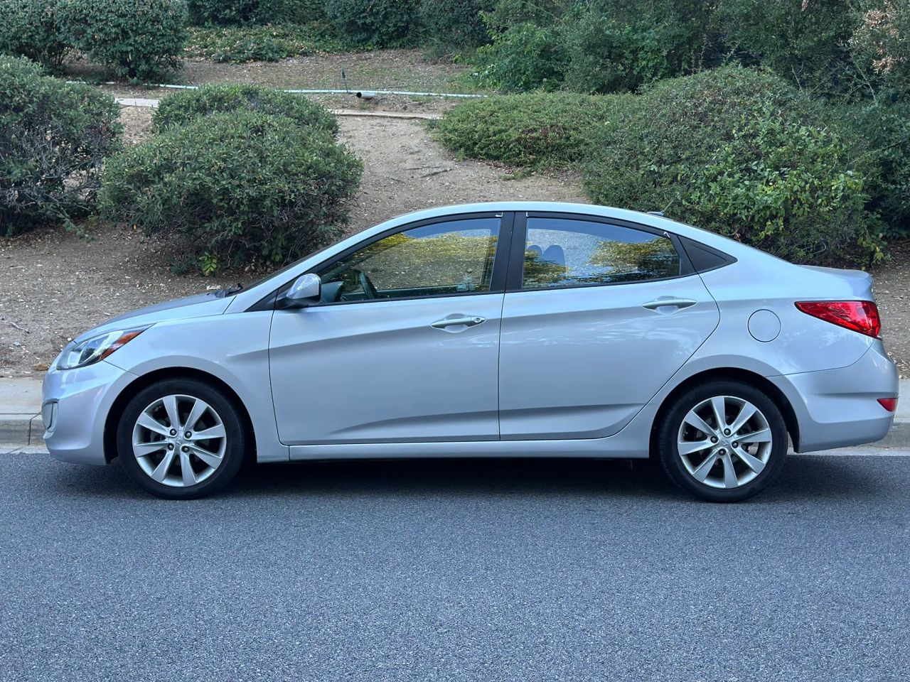 hyundai accent 2013 KMHCU4AE1DU441679 image hyundai accent 2013 KMHCU4AE1DU441679 image