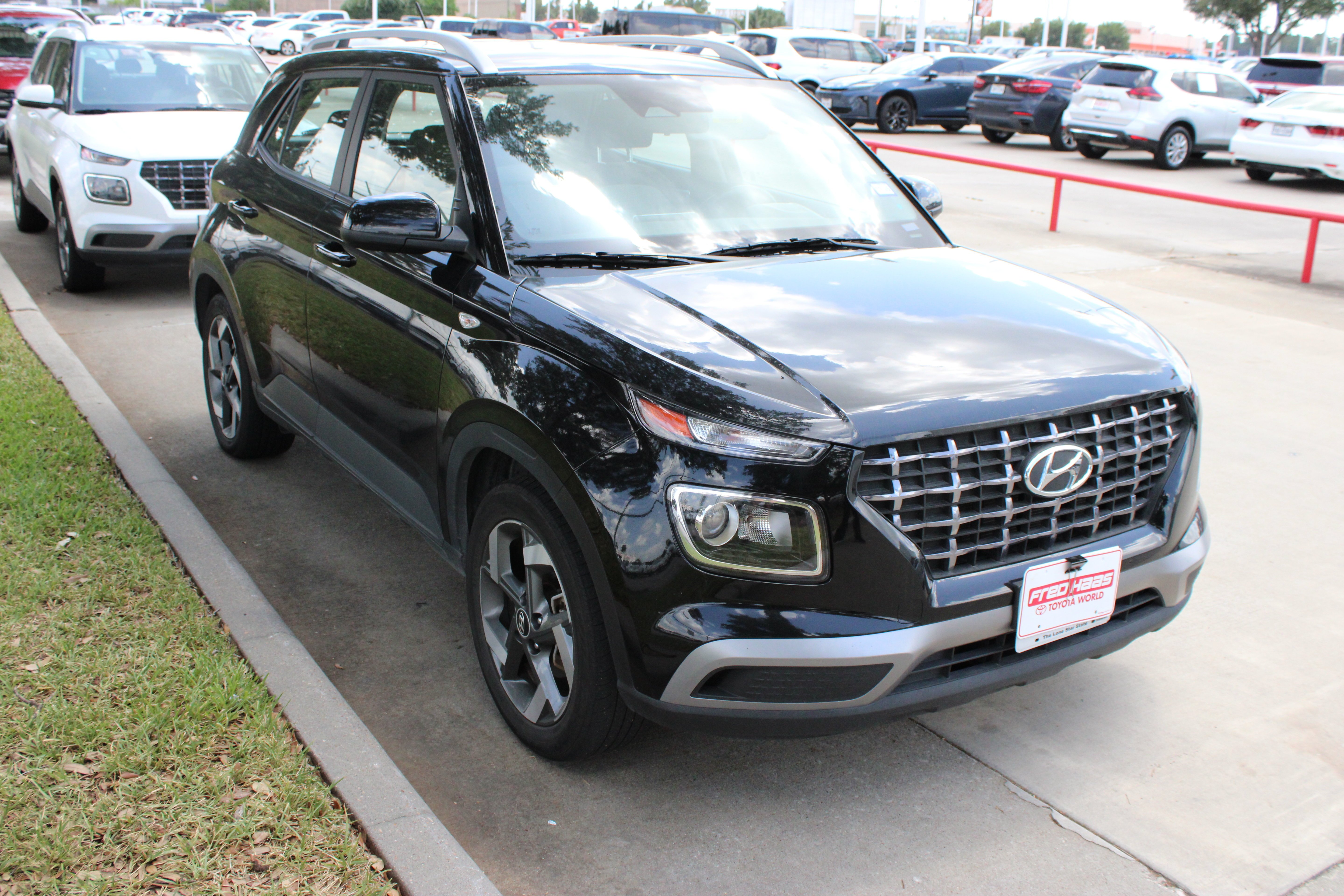hyundai venue 2025 KMHRC8A32SU354020 image hyundai venue 2025 KMHRC8A32SU354020 image