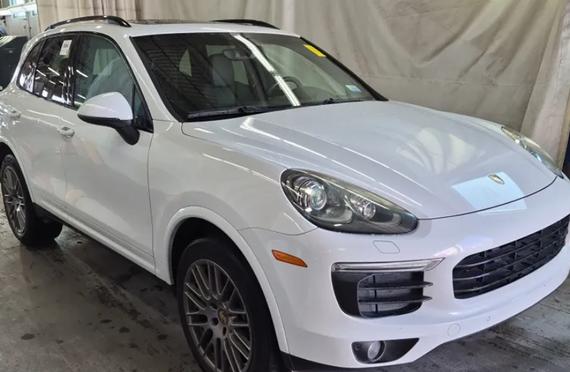 PORSCHE CAYENNE 2017 WP1AA2A22HKA83748 image PORSCHE CAYENNE 2017 WP1AA2A22HKA83748 image