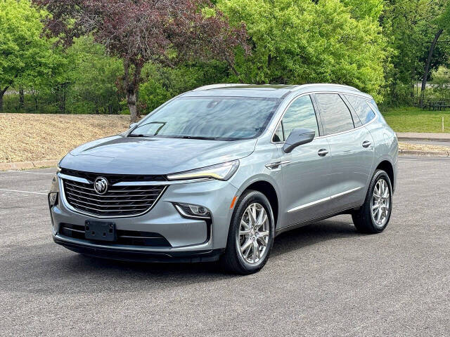 buick enclave 2023 5GAEVAKW2PJ112139 image buick enclave 2023 5GAEVAKW2PJ112139 image