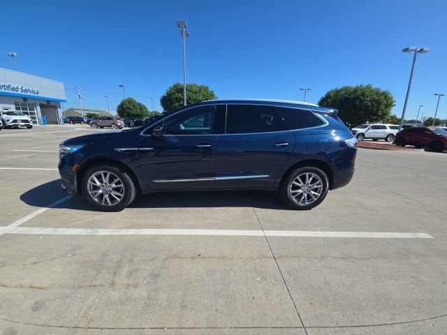 buick enclave 2023 5GAEVBKW9PJ173204 image buick enclave 2023 5GAEVBKW9PJ173204 image