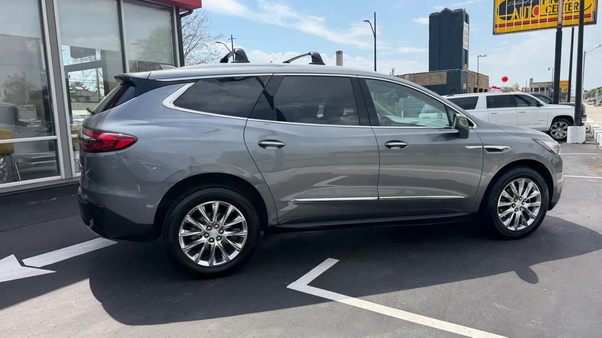 buick enclave 2018 5GAEVBKW1JJ224153 image buick enclave 2018 5GAEVBKW1JJ224153 image