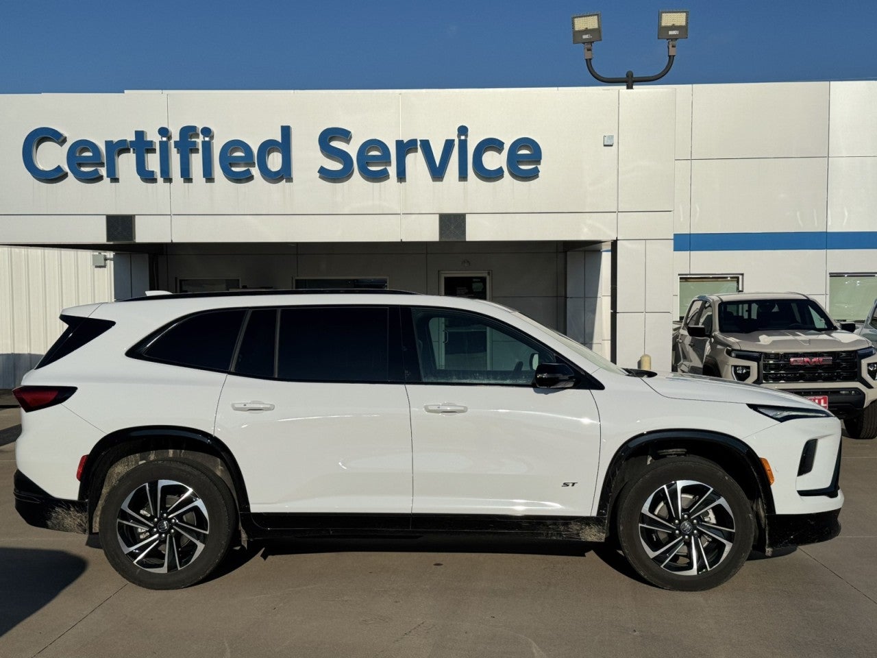 buick enclave 2026 5GAERBKS5TJ102657 image buick enclave 2026 5GAERBKS5TJ102657 image