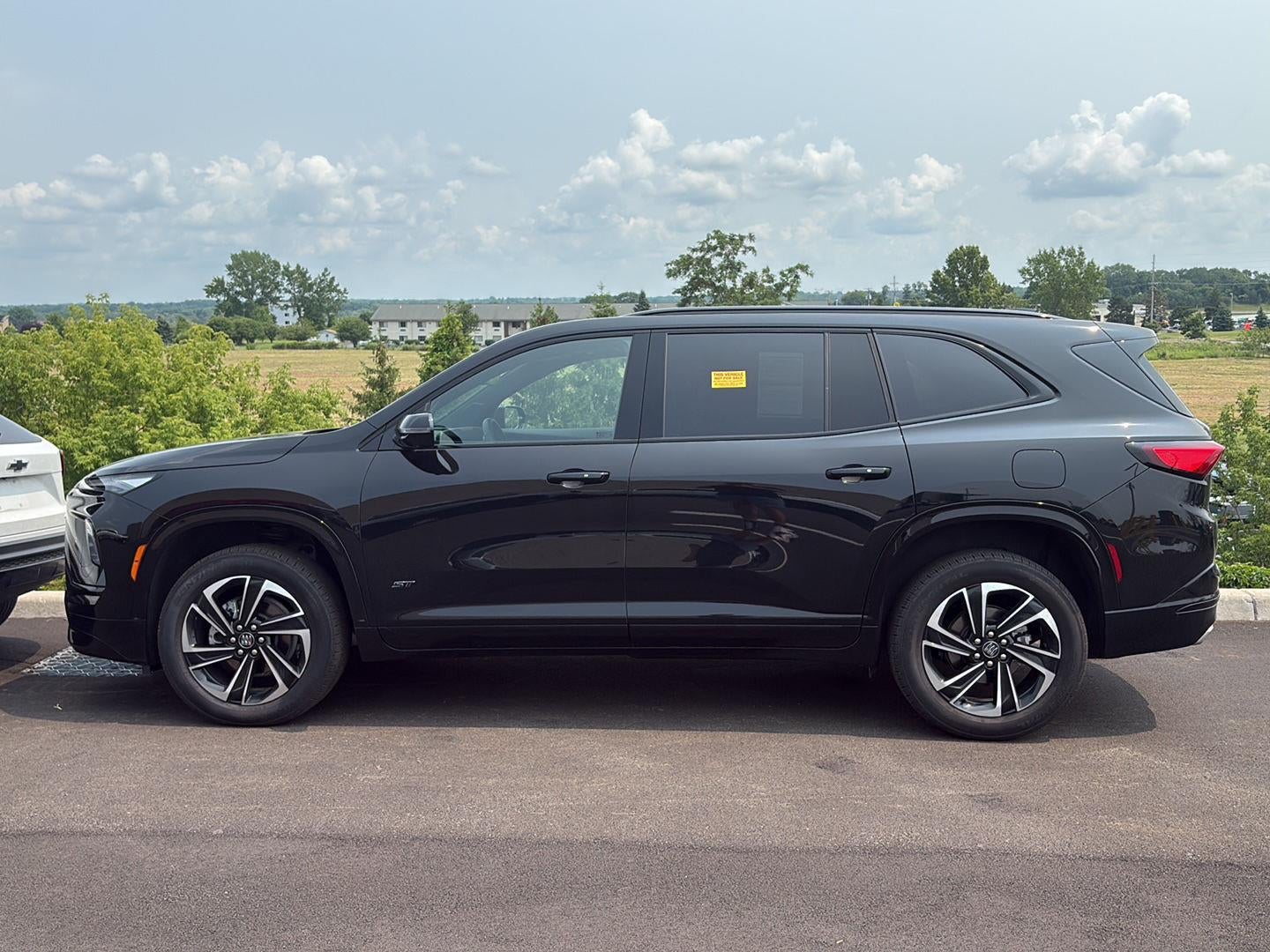 buick enclave 2026 5GAEVBKS5TJ104310 image buick enclave 2026 5GAEVBKS5TJ104310 image