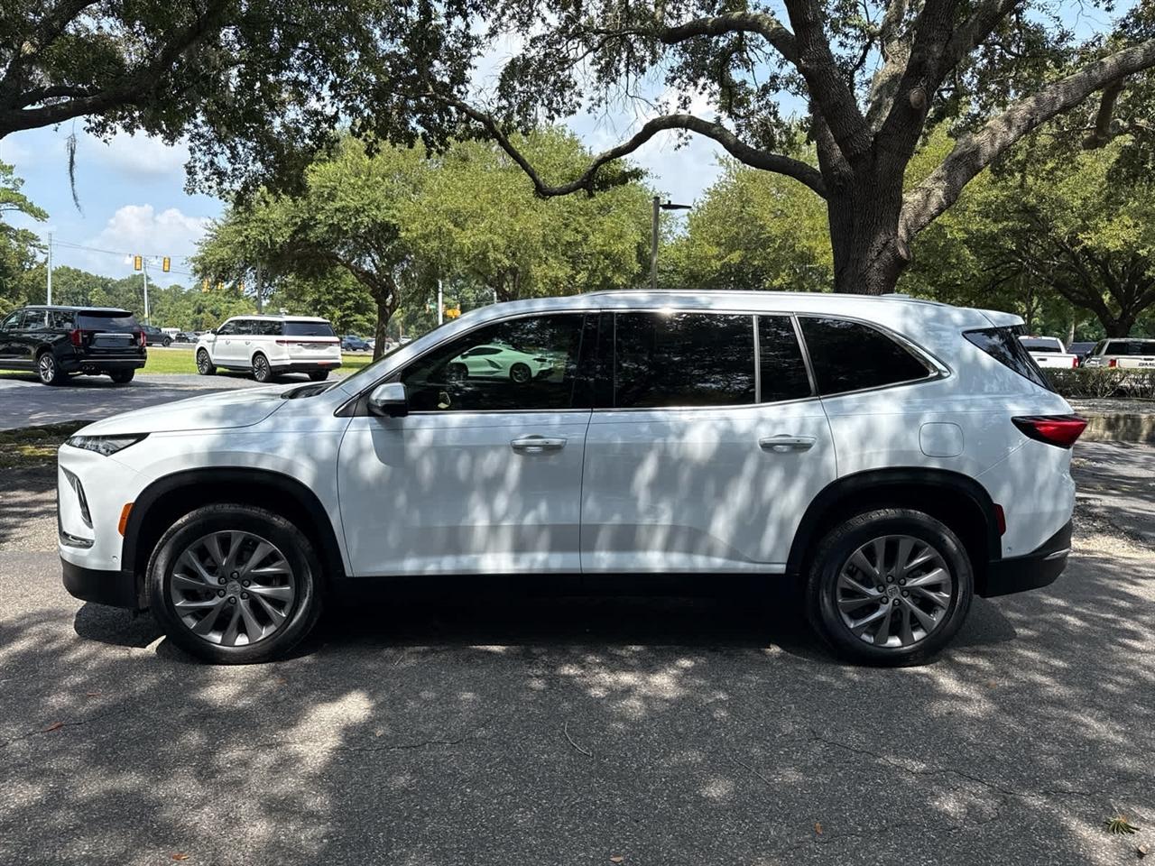 buick enclave 2026 5GAEVAKS0TJ295208 image buick enclave 2026 5GAEVAKS0TJ295208 image
