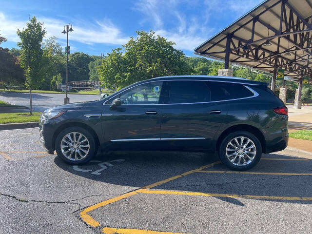 buick enclave 2020 5GAEVBKW8LJ118639 image buick enclave 2020 5GAEVBKW8LJ118639 image