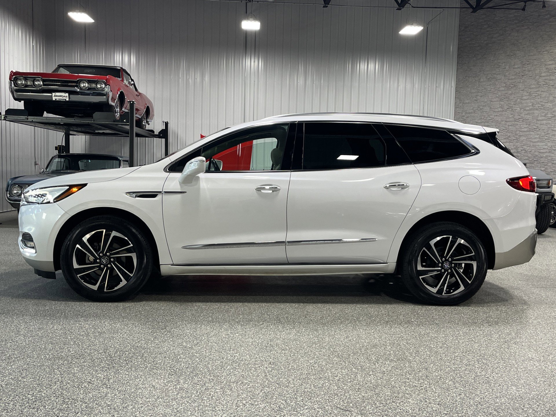 buick enclave 2020 5GAEVBKW2LJ265748 image buick enclave 2020 5GAEVBKW2LJ265748 image