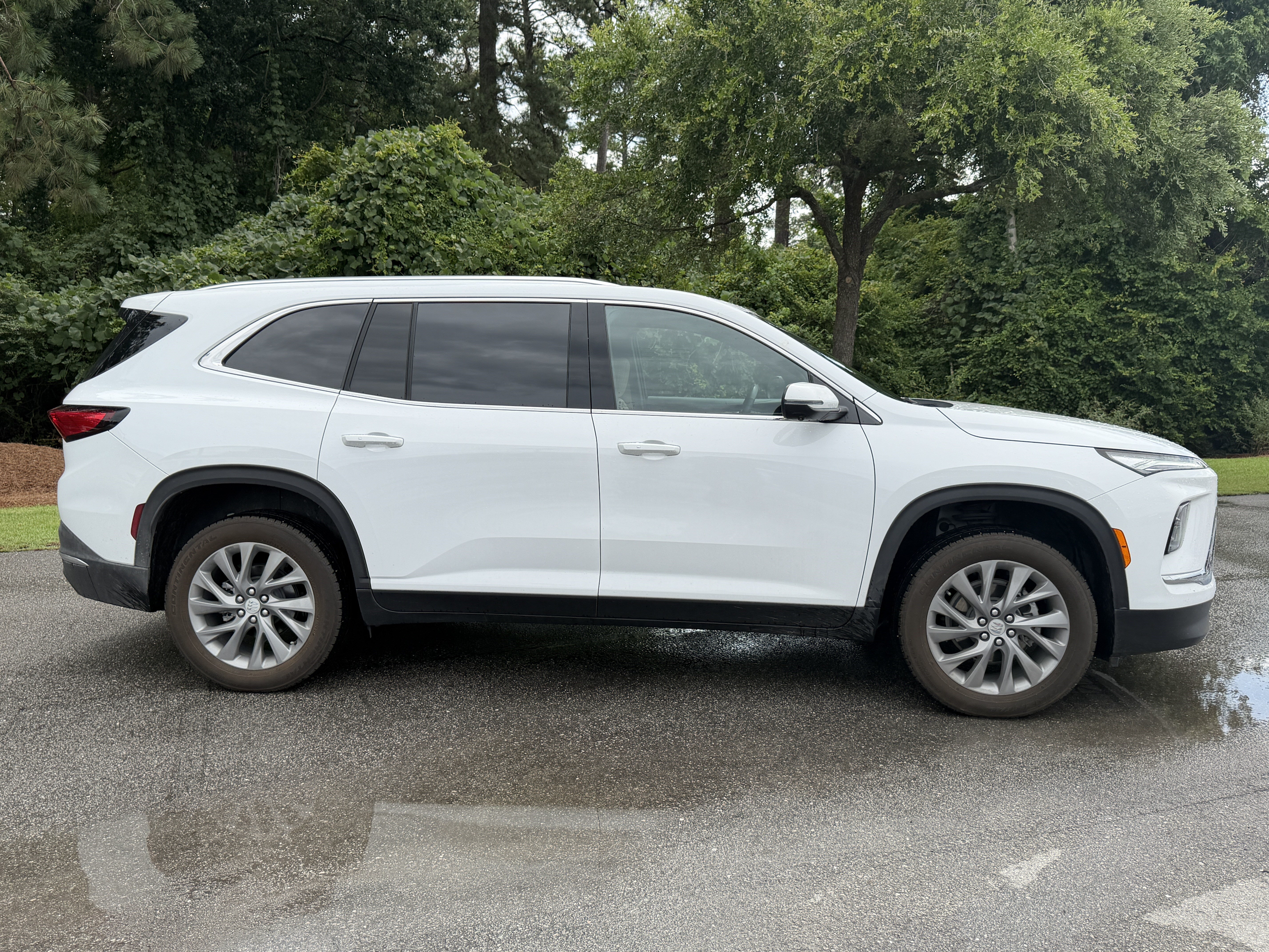 buick enclave 2025 5GAERARS6SJ120650 image buick enclave 2025 5GAERARS6SJ120650 image