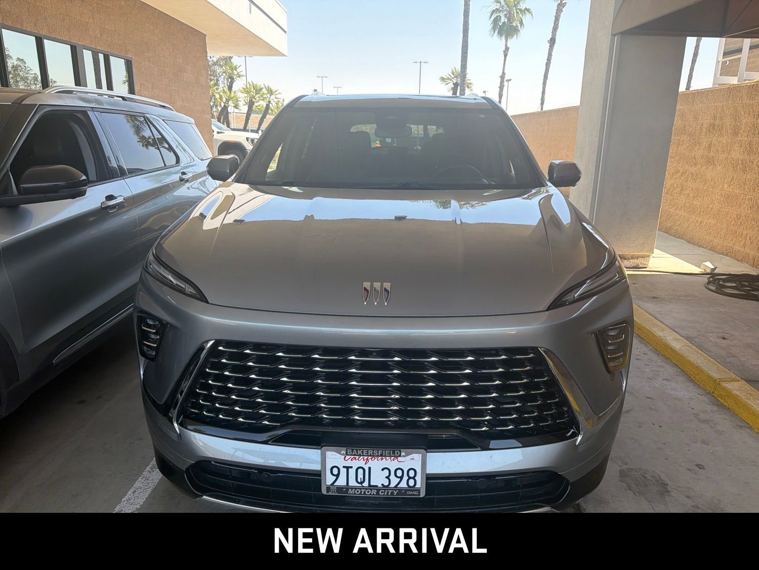 buick enclave 2025 5GAERCRS0SJ105881 image buick enclave 2025 5GAERCRS0SJ105881 image