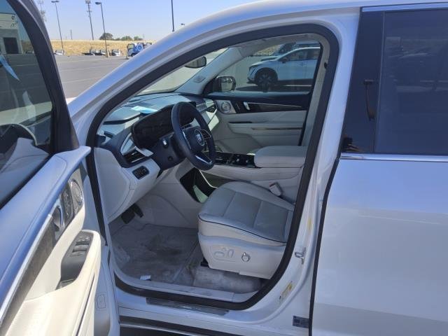 buick enclave 2025 5GAEVCRS9SJ106300 image buick enclave 2025 5GAEVCRS9SJ106300 image