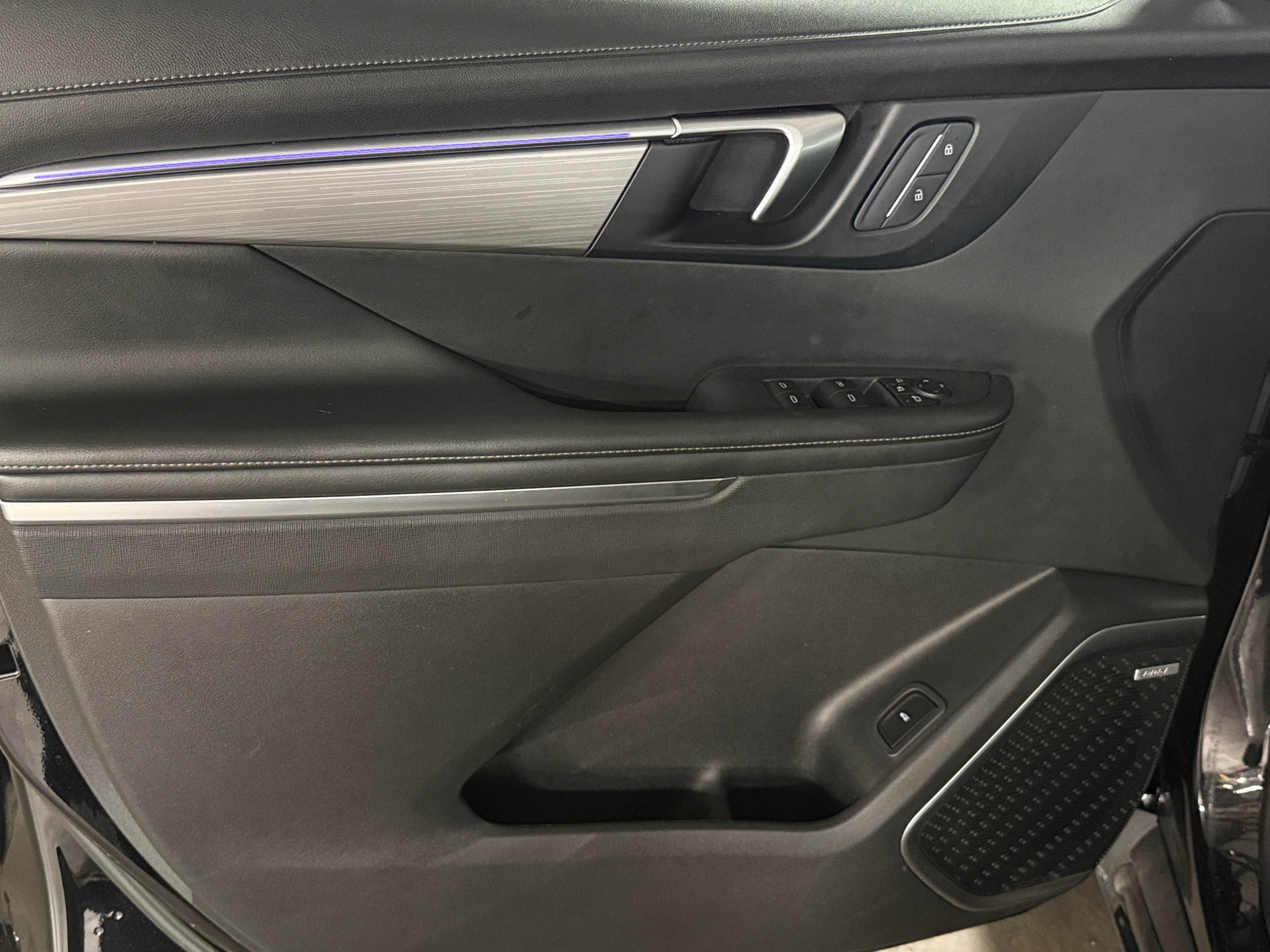 buick enclave 2025 5GAEVARSXSJ252225 image buick enclave 2025 5GAEVARSXSJ252225 image