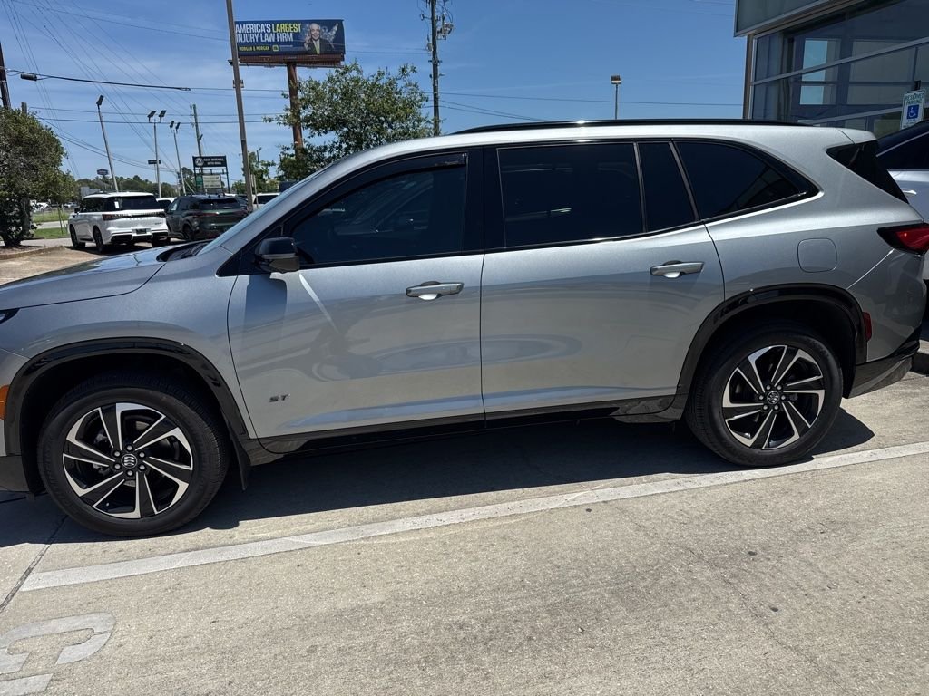 buick enclave 2025 5GAEVBRS4SJ260732 image buick enclave 2025 5GAEVBRS4SJ260732 image