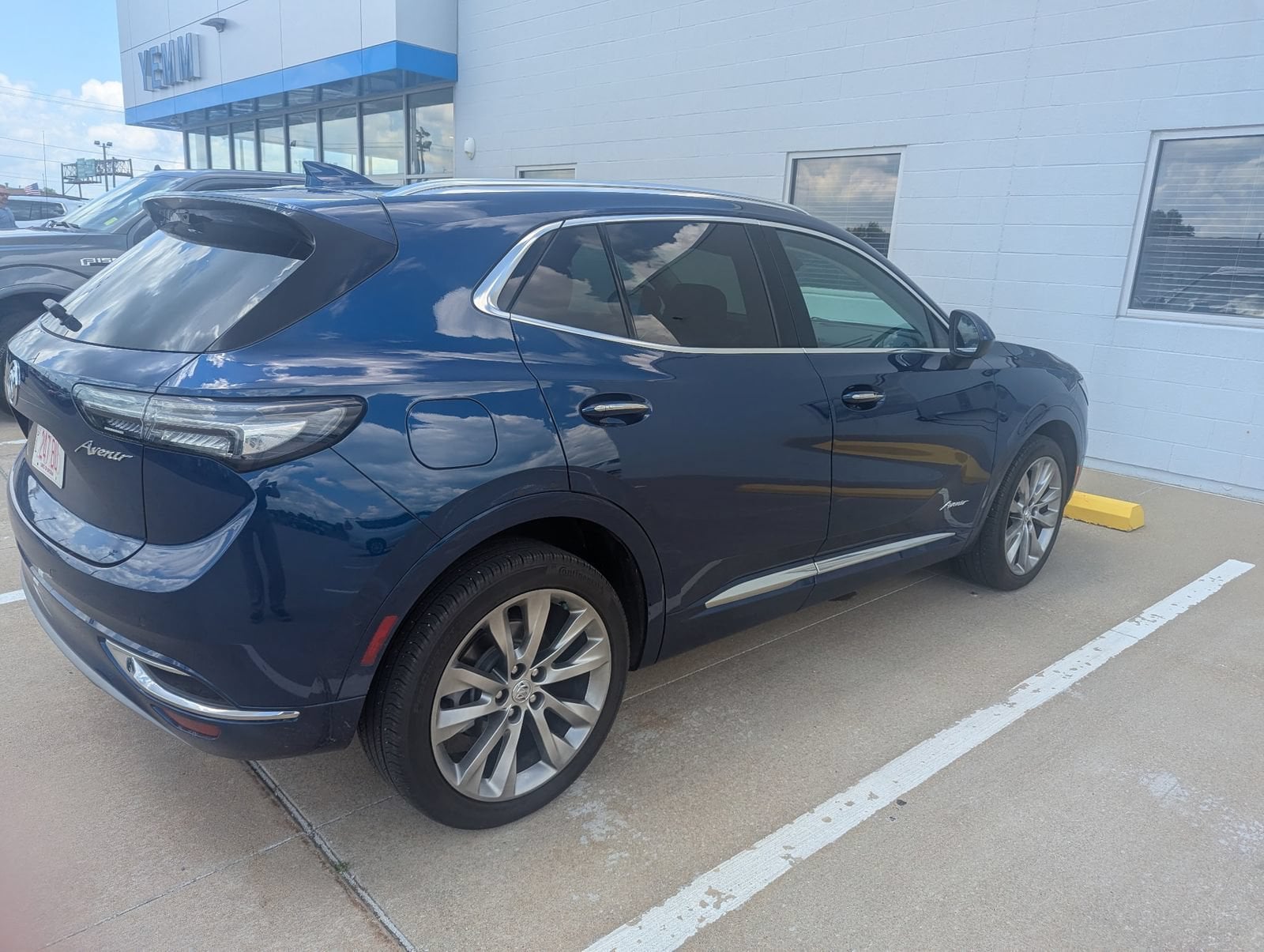 buick envision 2023 LRBFZSR4XPD178498 image buick envision 2023 LRBFZSR4XPD178498 image