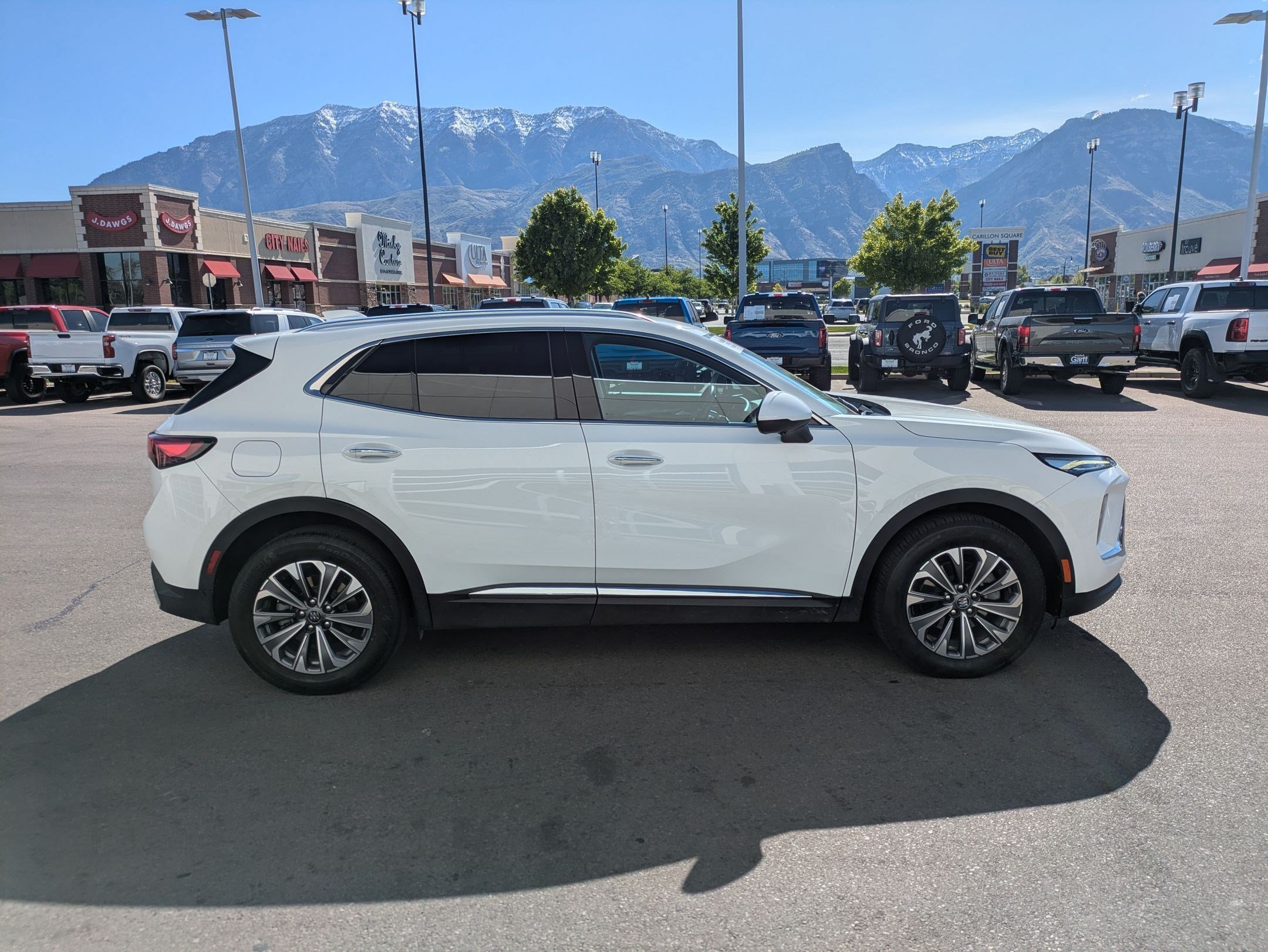 buick envision 2024 LRBFZME45RD072562 image buick envision 2024 LRBFZME45RD072562 image