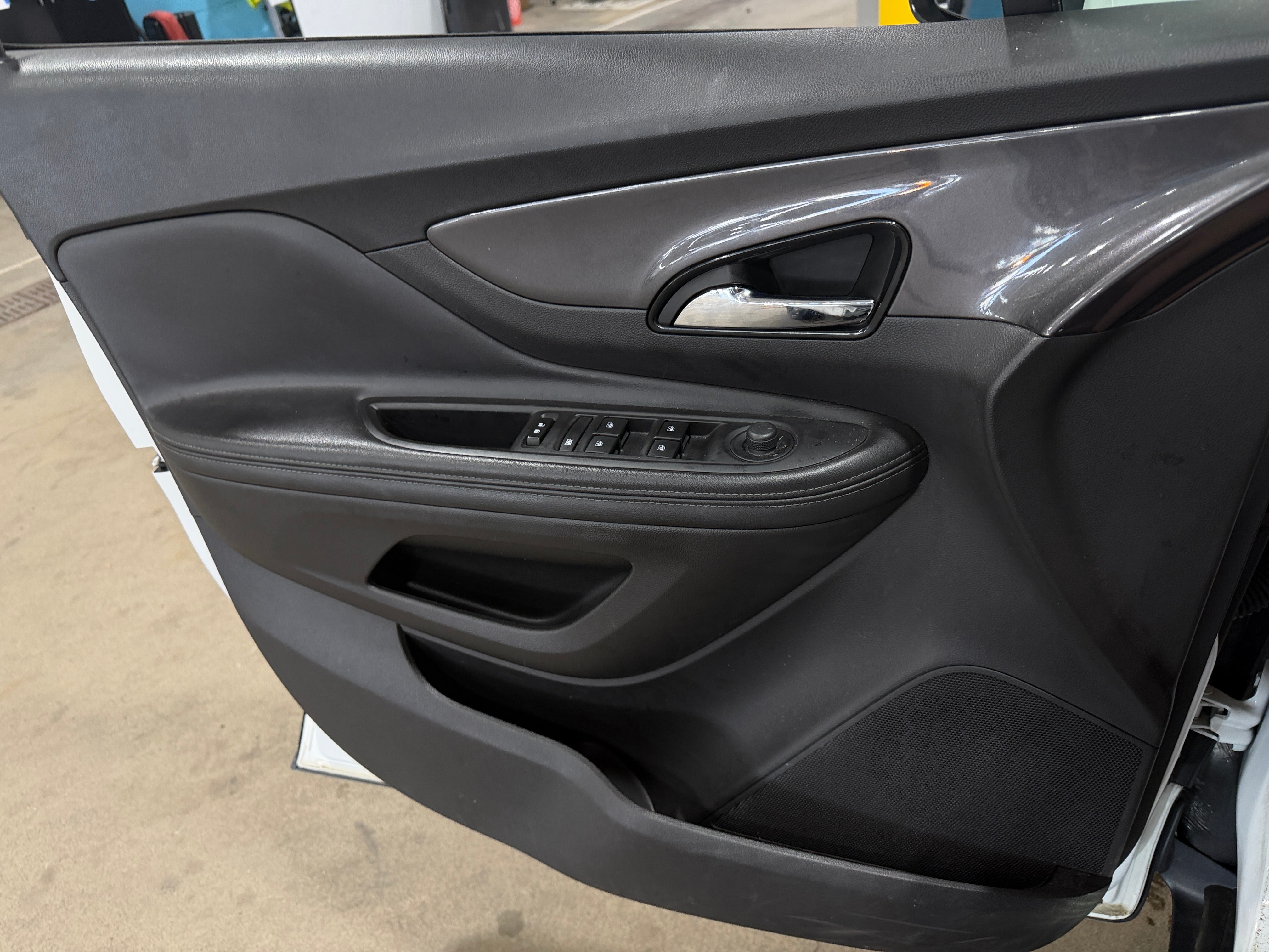 buick encore 2019 KL4CJASB5KB851937 image buick encore 2019 KL4CJASB5KB851937 image
