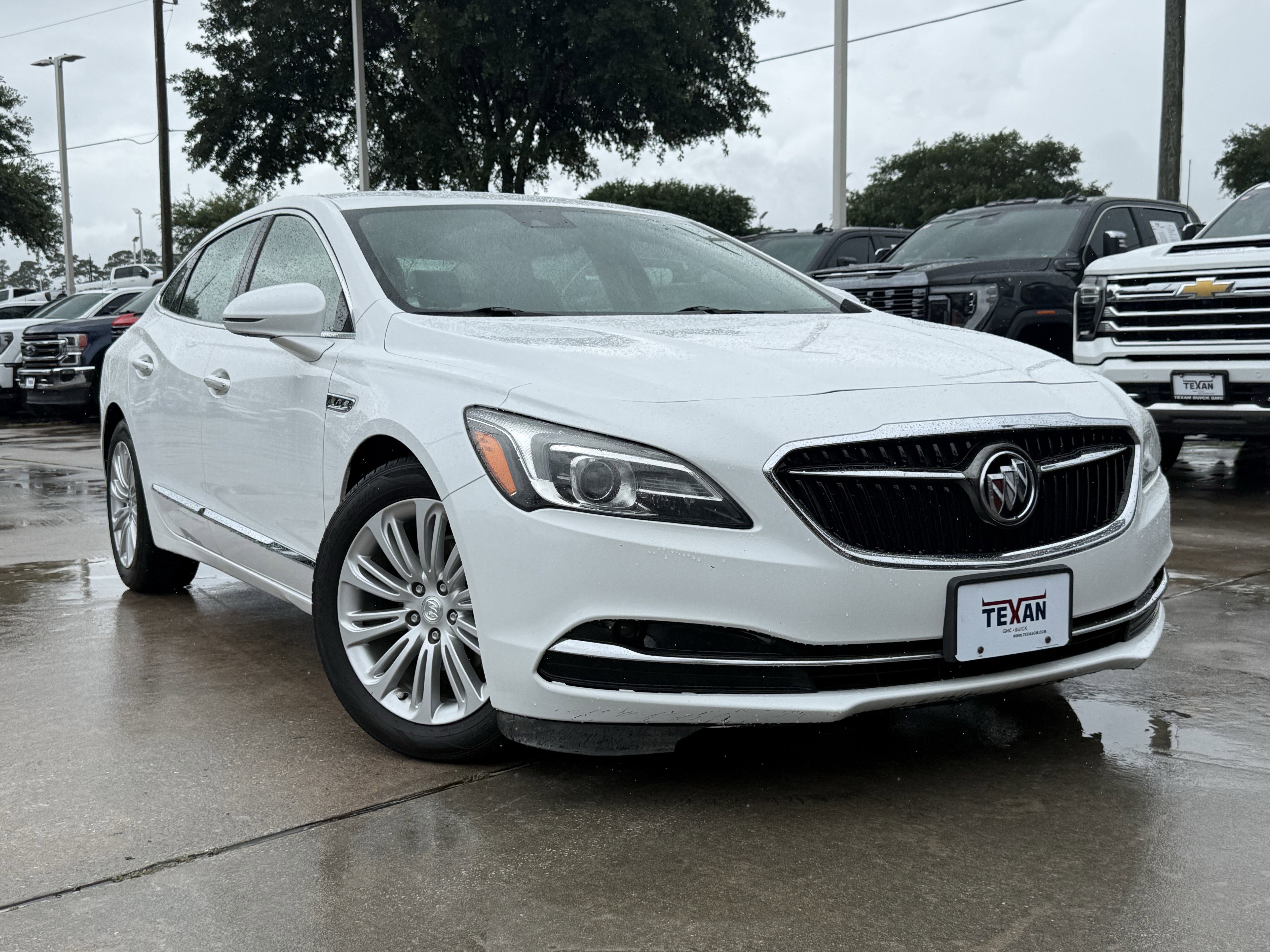 buick lacrosse 2018 1G4ZR5SZ7JU132474 image buick lacrosse 2018 1G4ZR5SZ7JU132474 image