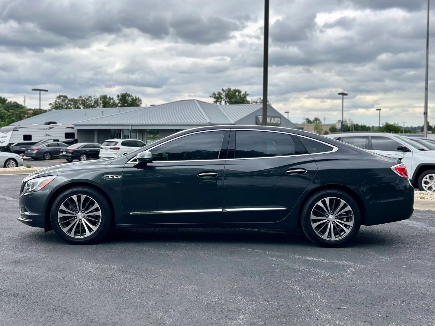 buick lacrosse 2017 1G4ZP5SSXHU147179 image buick lacrosse 2017 1G4ZP5SSXHU147179 image