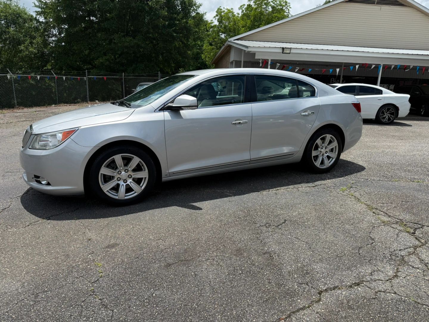 buick lacrosse 2010 1G4GC5EG0AF122408 image buick lacrosse 2010 1G4GC5EG0AF122408 image