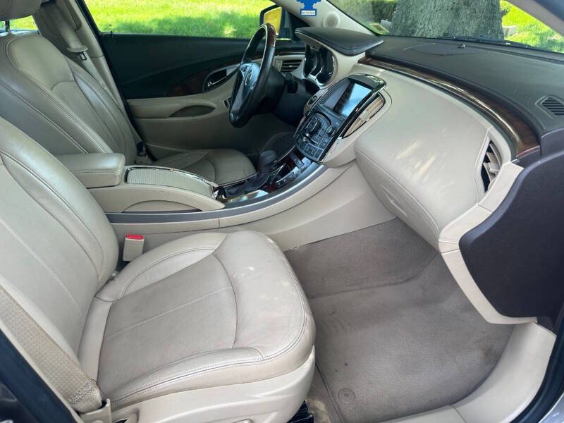 buick lacrosse 2010 1G4GD5GG1AF169912 image buick lacrosse 2010 1G4GD5GG1AF169912 image